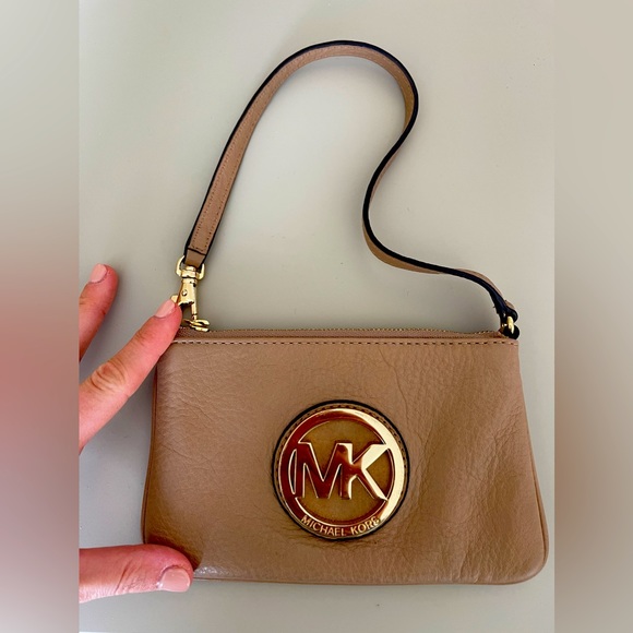 Michael Kors Mini Bag - Picture 2 of 2